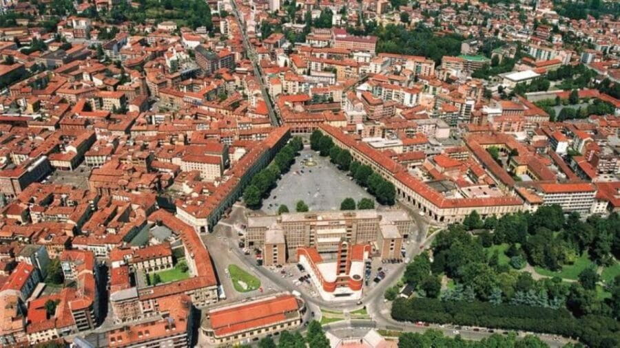 Asti: Taste Local Delicacies & Sample Wines on a Guided Tour - Exploring Asti: A Deep Dive into the Tour Experience