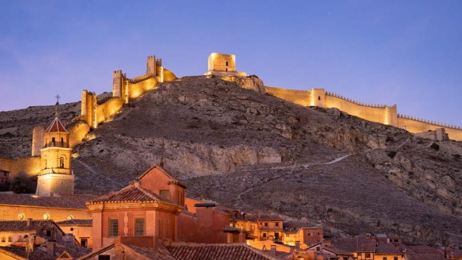 Atardecer de Leyendas en Albarracín Monumental y Casa Museo - Highlighting the Architecture and Monuments