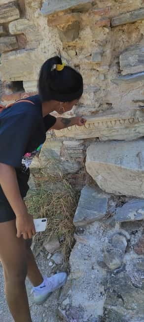 Athens Historical Hiking with Lunch - Carefully Curated Itinerary: What Youll Encounter