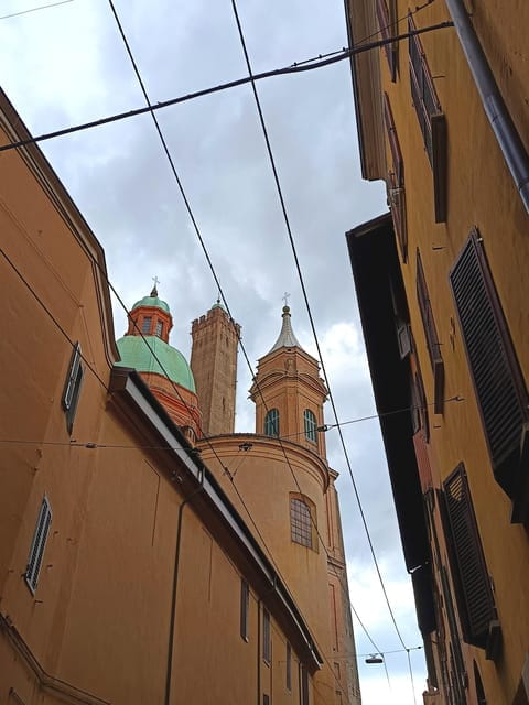 Authentic Italian Breakfast in Piazza Maggiore! - The Food: Pastries, Piadina, and Coffee