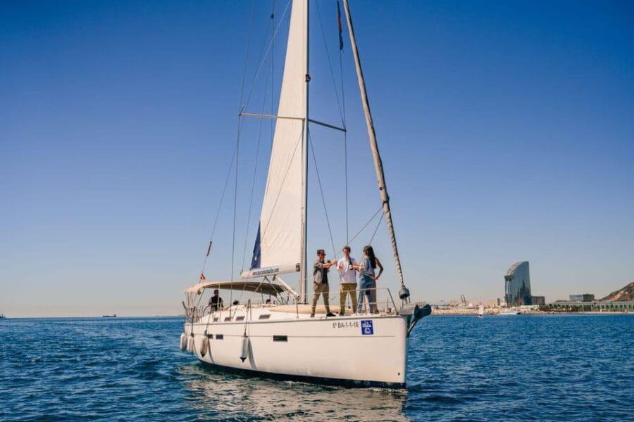 Barcelona: 1 hour sailing tour in a sailboat - The Itinerary: A Closer Look