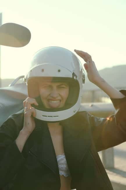 Barcelona: Retro Motorcycle Ride and Photoshoot - The Photoshoot: A Professional Touch