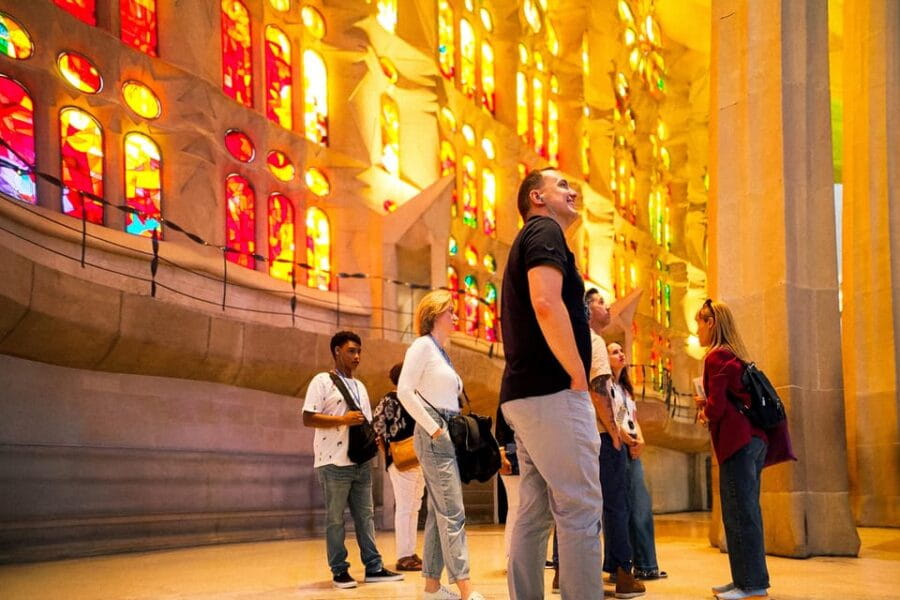Barcelona: Sagrada Familia Priority Access Guided Tour - Exploring the Exterior Façades