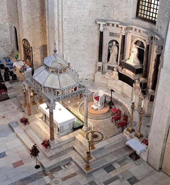Bari: Basilica of Saint Nicholas Guided Tour - Entering The World of Saint Nicholas: A Closer Look