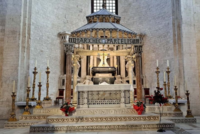 Bari: Basilica of Saint Nicholas, Museum, Focaccia Tasting - The Tomb of Saint Nicholas: The Heart of the Basilica