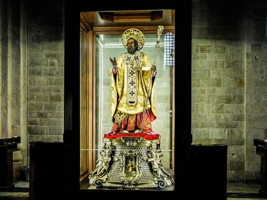 Bari: St. Nicholas Basilica and Crypt Guided Tour - Descending into the Crypt: A Sacred and Historic Encounter
