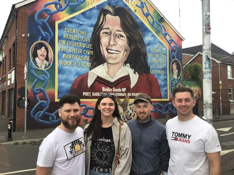 Belfast: Black Taxi Tour & Crumlin Road Jail Tour - Exploring Belfast’s Murals and the Peace Wall