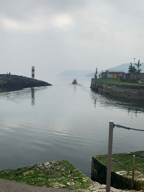 Belfast : Giants Causeway 8 hour private day tour - Small Village Charm at Carnlough