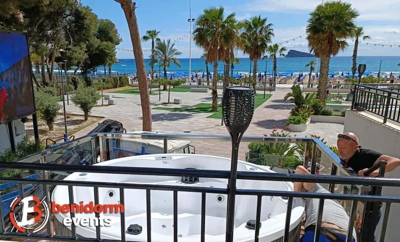 Benidorm VIP Beachfront Bottomless Brunch with Hot Tub - What Makes This Experience Special: The Upsides