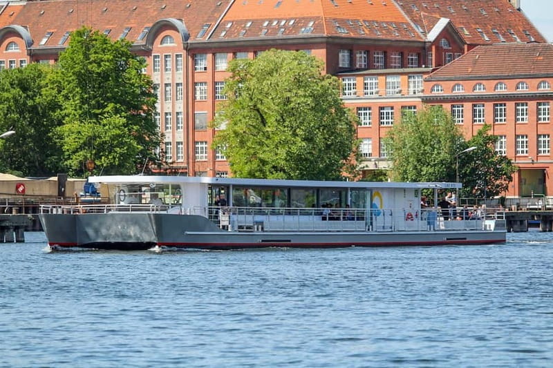 Berlin: East Side Gallery Spree Cruise in a Solar Catamaran - Who Will Love This Cruise?