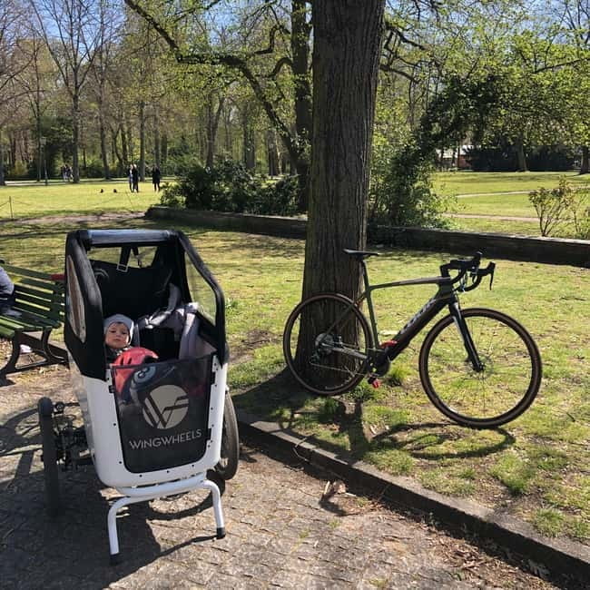 Berlin: Highlights E-Bike Tour with Picnic - The Picnic and Parks: A Relaxing Break