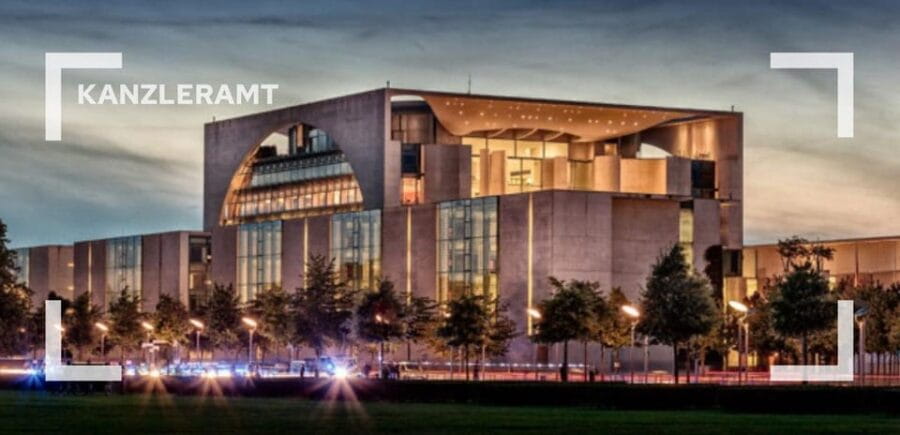 Berlin: Historic Boat Sightseeing City Center Tour - The Itinerary Breakdown: What to Expect at Each Landmark