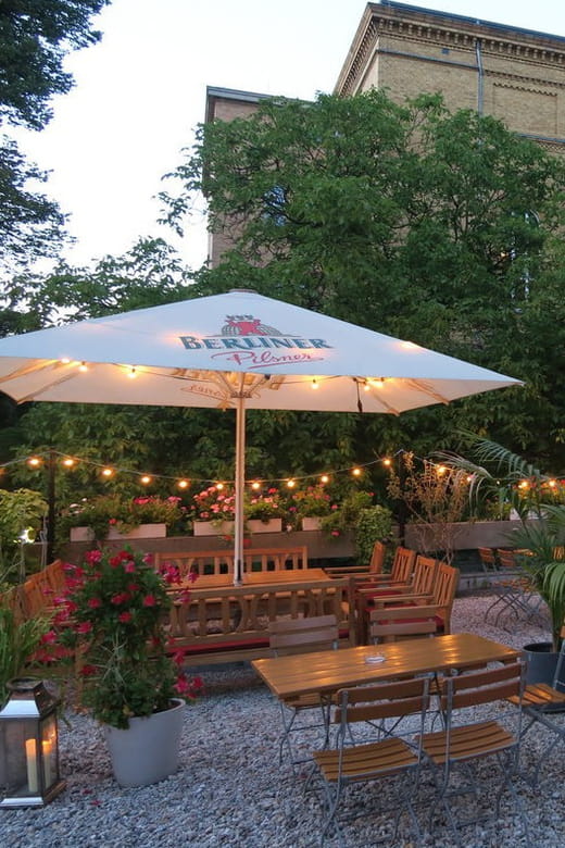 Berlin: Ticket for Bar Jeder Vernunft - Theater & Restaurant - The Sum Up