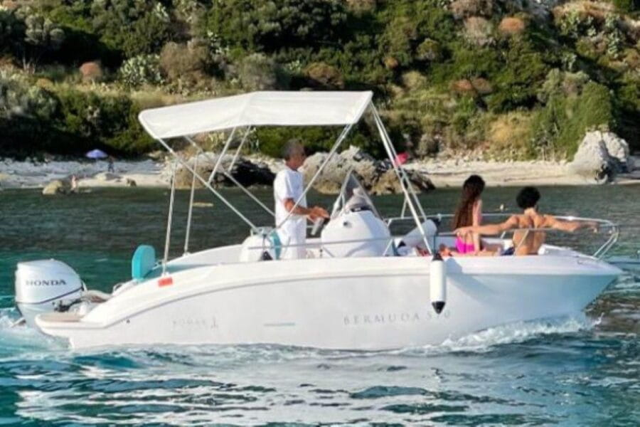 BERMUDA 570 Boat rental without a license - Who is This Experience Best For?