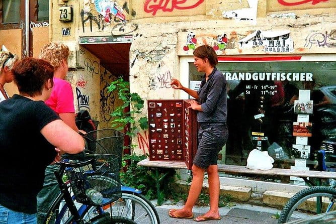 Bicycle tour through the "other" Hamburg (min.4) - Price, Value, and Booking Tips