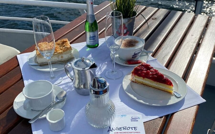 Biggesee: Boat Tour with All-inclusive cake buffet - The Experience of the Cruise on EMS Westfalen