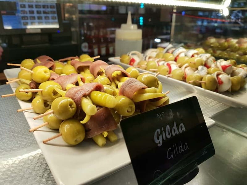 Bilbao Local Immersion with Pintxos & Drinks - Exploring the Itinerary: Walk, Talk, and Taste in Bilbao’s Old Town