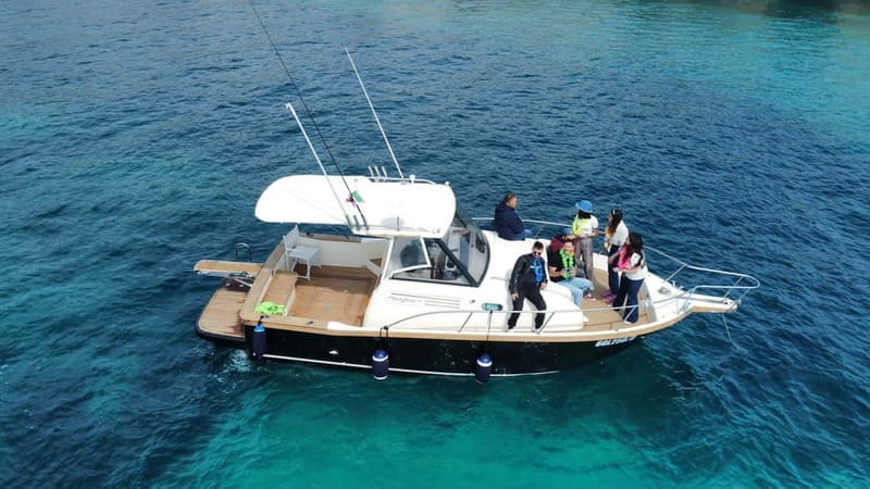 Boat: Boat tour with appetizer and drinks included - Discovering the Coast: What to Expect on the Boat Tour