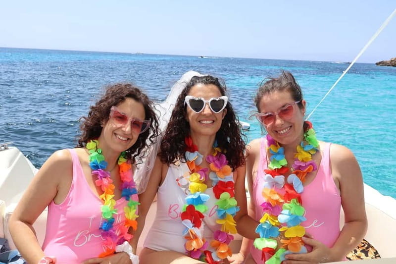 Boat excursion with bachelorette and bachelor party - What’s Included and What to Expect
