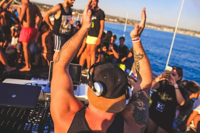 Boat Party al Tramonto nelle acque del Salento con Drink - A closer look at what makes this experience special