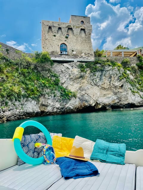 Boat rental without license Amalfi Coast - FAQs