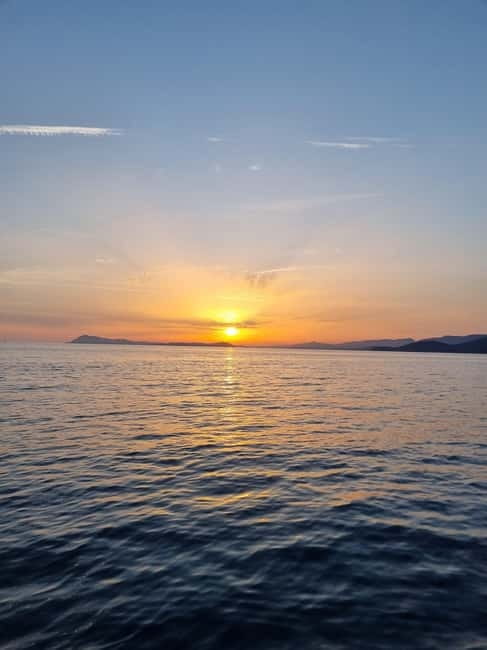 Boat trip in Giens for sunset - Who Should Consider This Experience?
