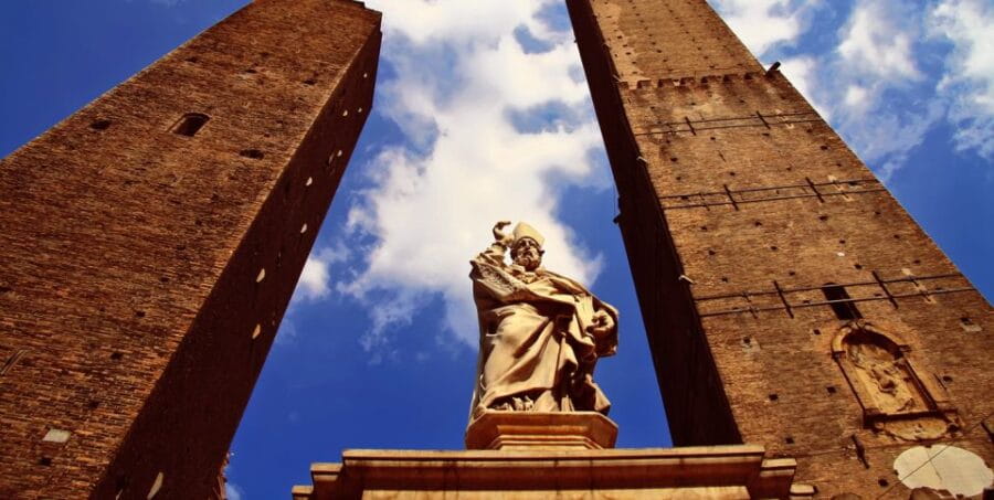 Bologna: Guided Walking Tour - The Leaning Towers and the Medieval Skyline