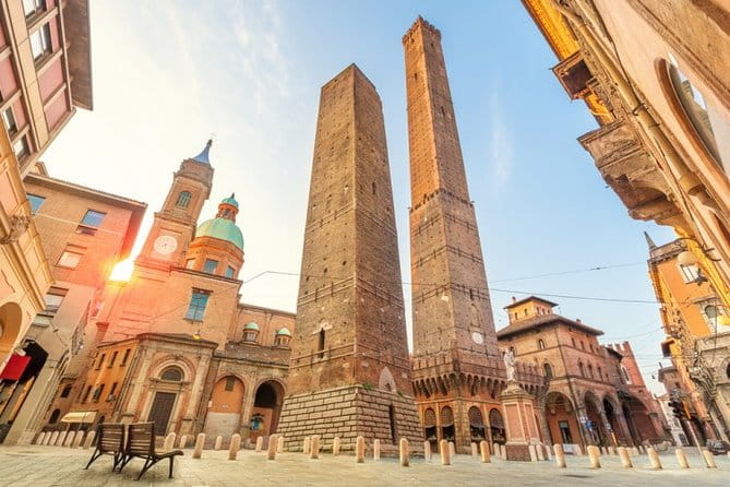 Bologna Private Walking Tour - Price and Logistics: Is It Worth It?