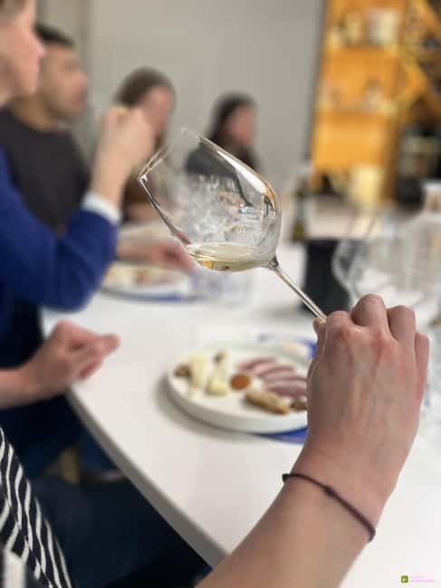 Bordeaux wine tasting workshop with refined food pairings - FAQ