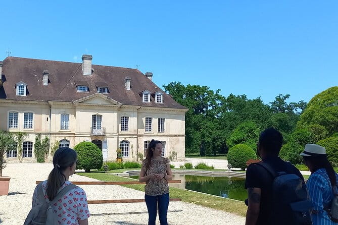 Bordeaux wine tour: 2 wineries (red & white wine) - Discovering Pessac-Léognan’s Prestige