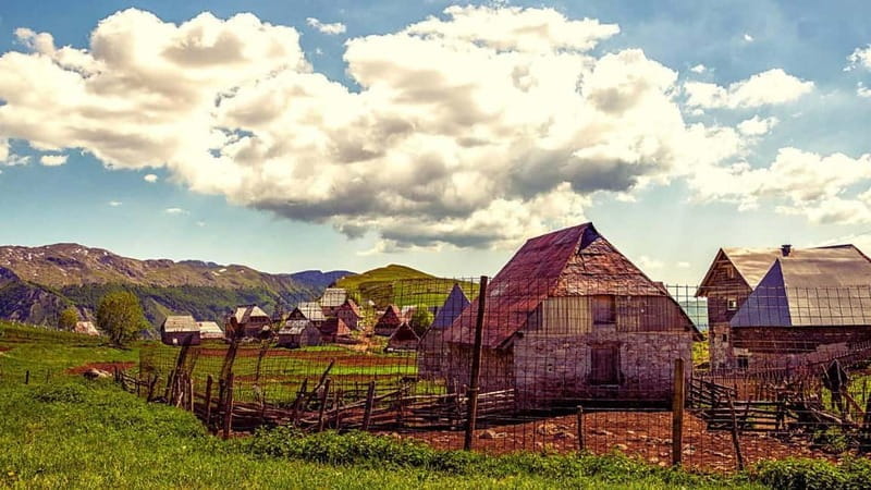 Bosnia's Nomad Havens: Lukomir & Umoljani - Scenic Drive & Views on the Way to Umoljani