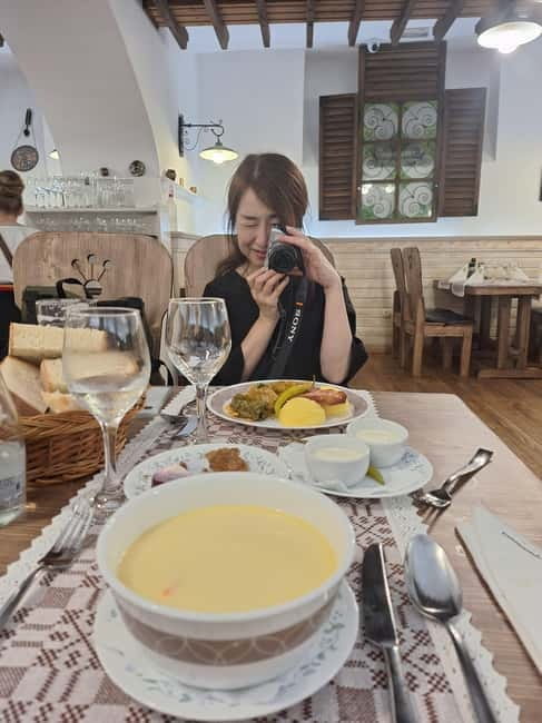 Brasov: Private Guided Tour with Flexible Start Time - Entering the World of Transylvania: What to Expect on this Tour