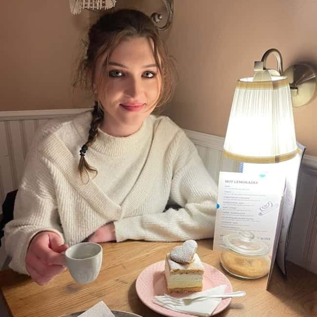 Bratislava: Old Town Cake Tasting Experience - Price, Logistics, and Overall Practicality