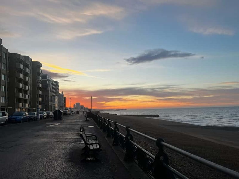 Brighton Beach: Sunrise Hatha Yoga Class with Ocean Views - Starting With a Sunrise and a Sea Breeze
