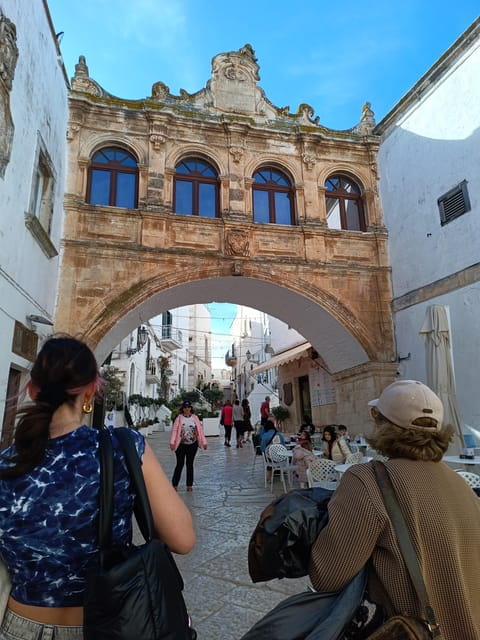 Brindisi: Alberobello, Ostuni Tour for Cruise ship - Discovering Ostuni: The “White City”