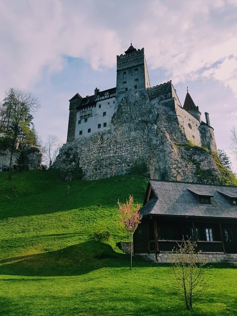 Bucharest: Dracula and Peles Castles For Private - FAQ