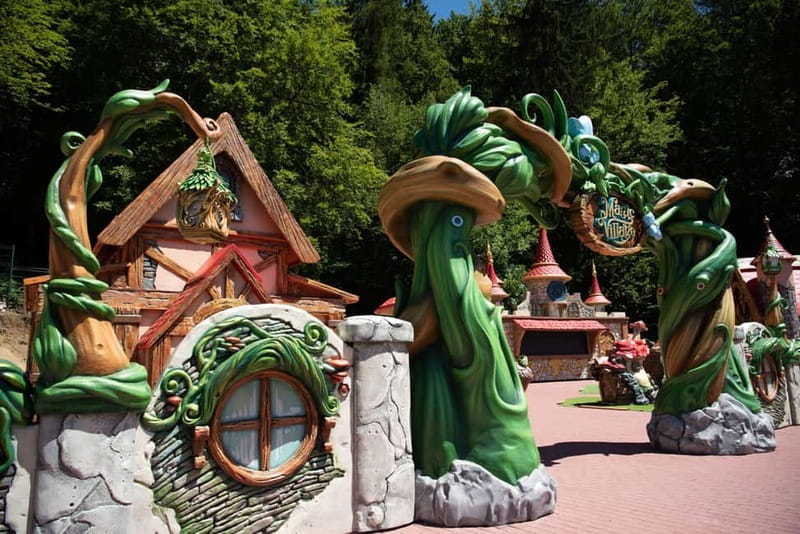 Bucharest: Magic Park & Bear Sanctuary Day Trip - Price and Logistics: Does It Deliver Value?