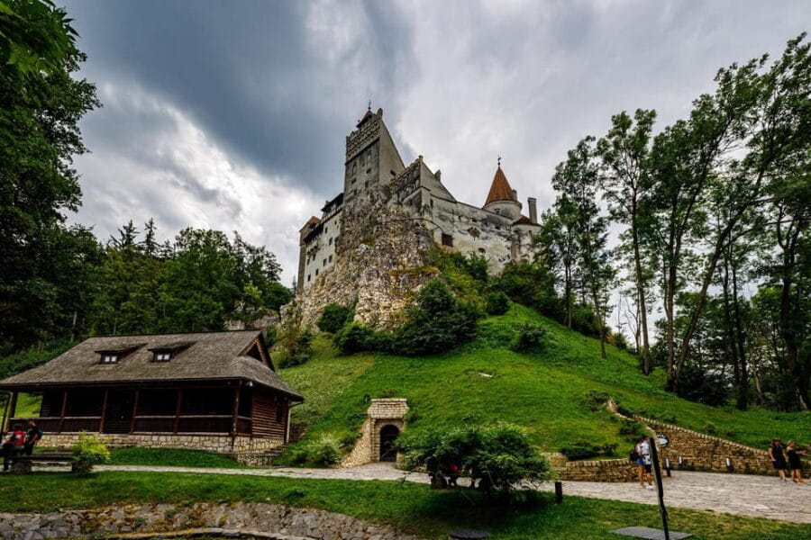 Bucharest: Peles/Dracula Castles and Brasov Private Tour - Transportation and Timing: Comfort and Efficiency