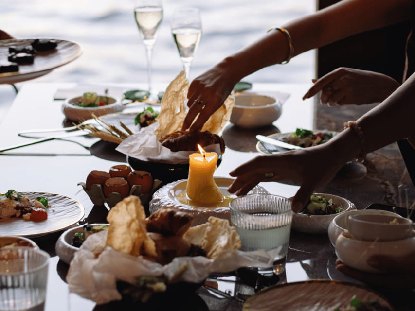 Budapest: BBQ Dinner Cruise w/ Live Music & Unlimited Drinks - Who Will Love This Cruise?