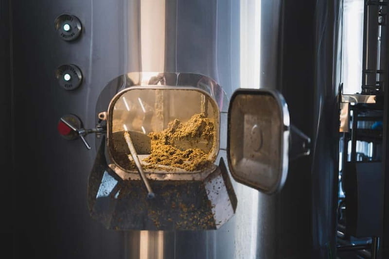 Budapest: Brewery Tour at "First Craft Beer" & Beer Tasting - Exploring Budapest’s Craft Beer Culture: The Tour Itinerary