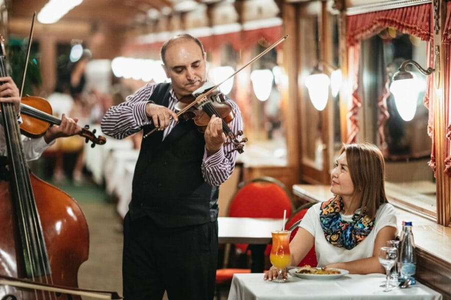 Budapest: Evening Cruise including Drinks and Live Music - Who Should Book This?