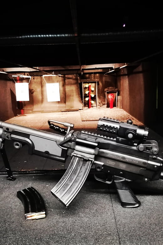 Budapest: Shooting Experience for Couples, The Perfect Date - The Budapest Shooting Experience: A Closer Look