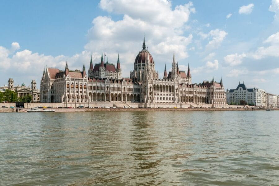 Budapest: Summer Brunch & Cruise with Prosecco or Cake - The Buffet: More Than Just a Breakfast