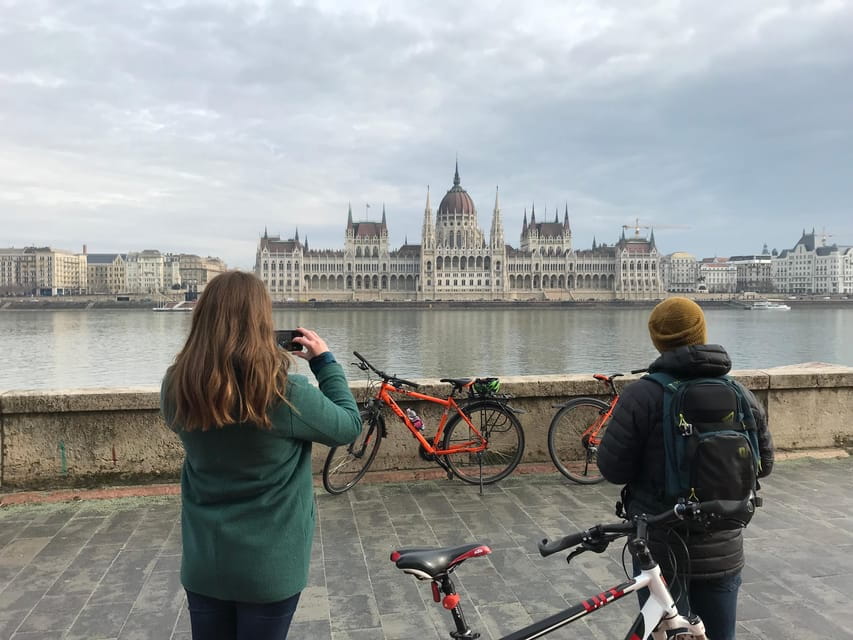 Budapest: Sunset guided bicycle ride - In The Sum Up