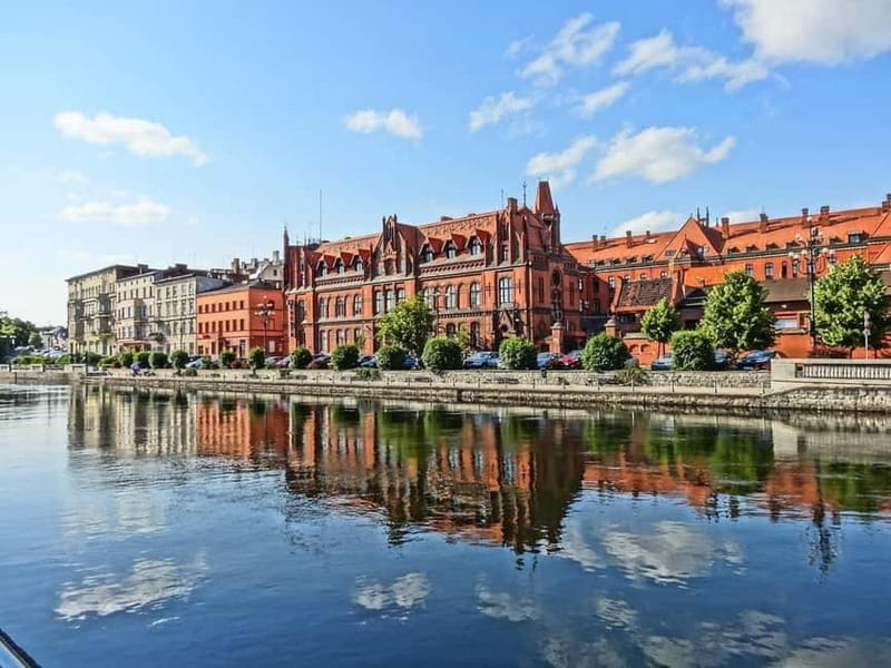 Bydgoszcz private guided city tour - Practicalities and Value