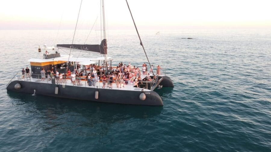 Cádiz: Sunset Catamaran Cruise with Drink - The Vessel: Comfort and Accessibility