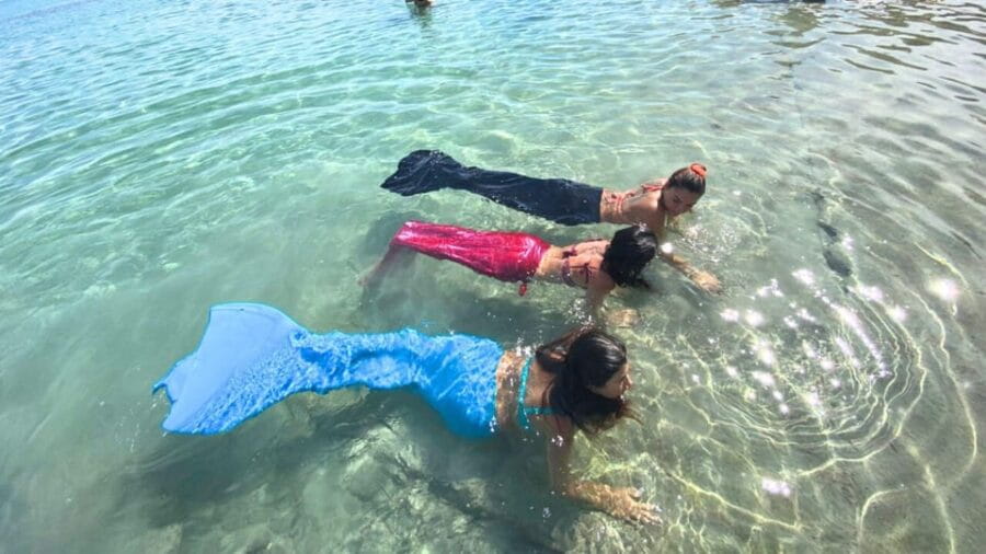 Cagliari: Mermaid experience - The Unique Charm of Poetto Beach for Mermaiding