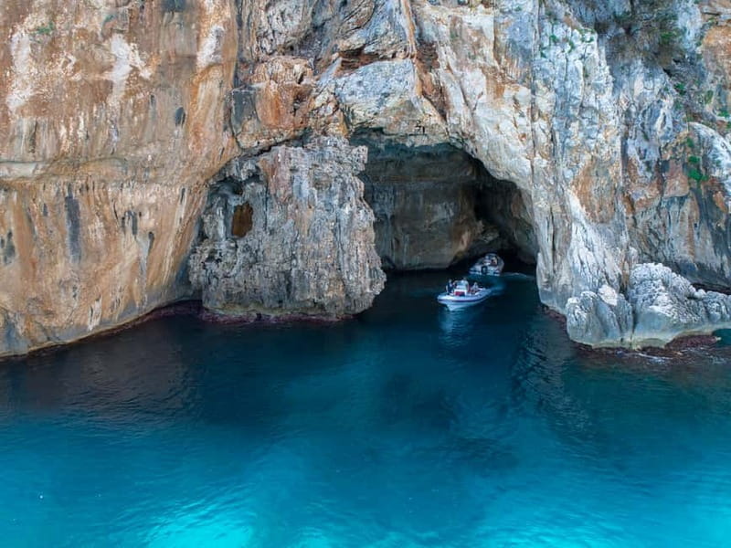 Cala Gonone: Dinghy Excursion to C. Mariolu and C. Goloritzè - The Itinerary: A Day of Beaches and Caves