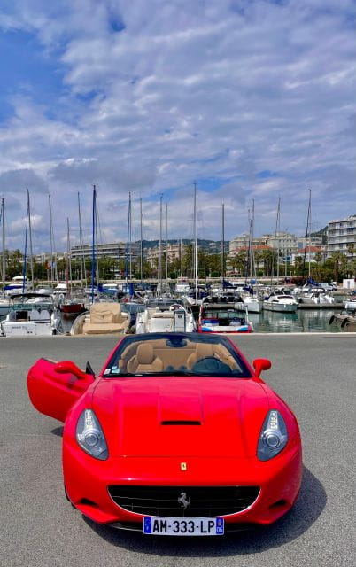 Cannes : Visite guidée en Ferrari sur les routes de Cannes - The Scenic Riviera Drive