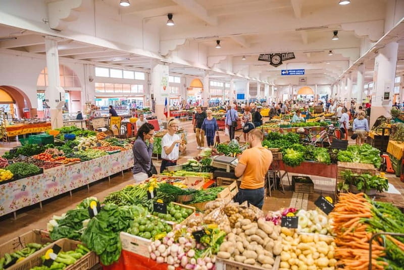 Cannes Walking Tour with Little Souvenir - Who Will Love This Tour